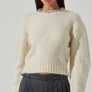Astr Cream Crew Neck Sweater Chunky Knit